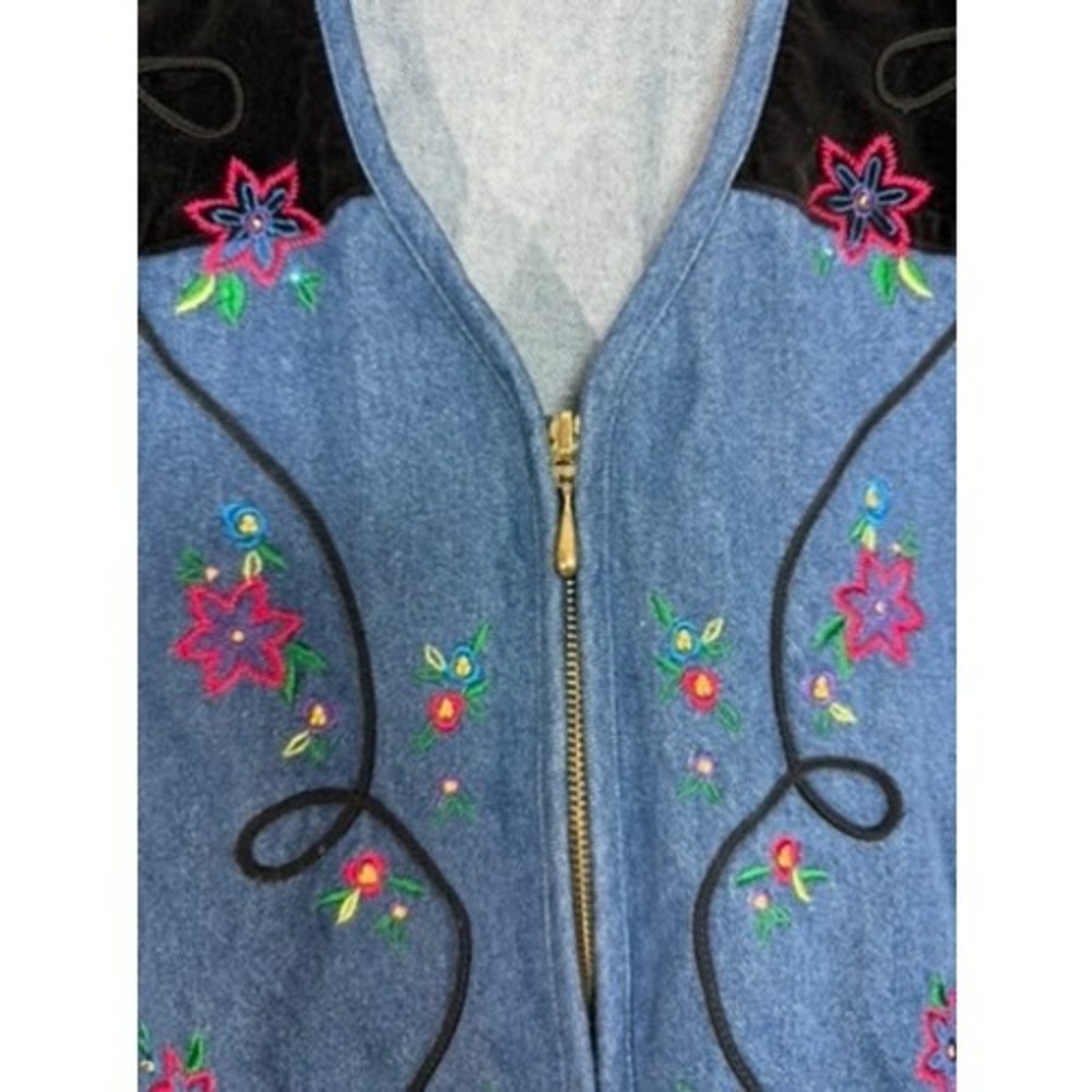 Womens Medium 90s Denim Vest Floral Embroidery Black Velvet‎ Trim Zip Front - Picture 3 of 7